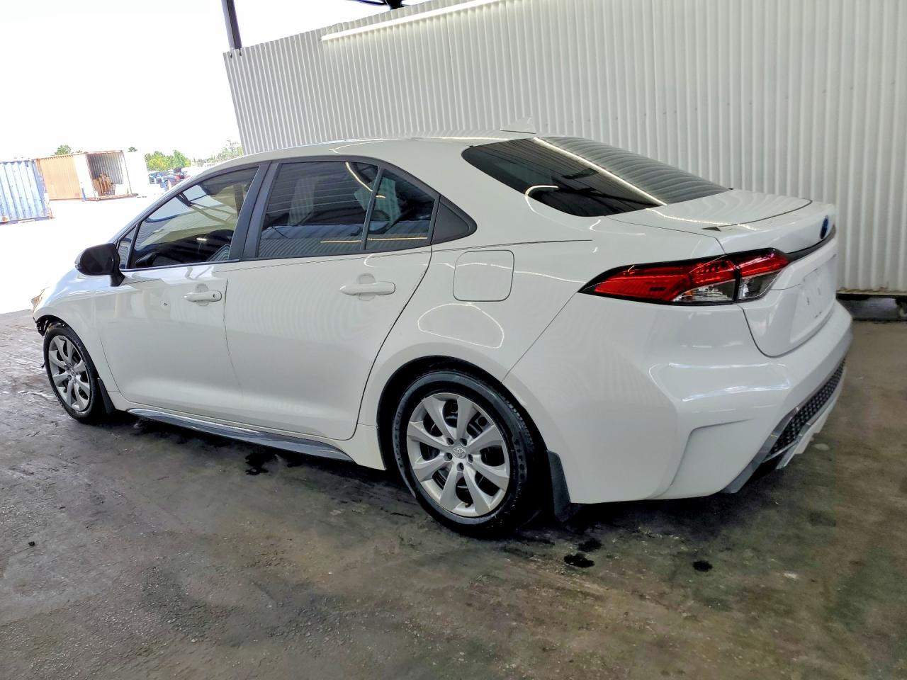 2020 TOYOTA Corolla — VIN 5YFS4RCE5LP024233 — photo 2