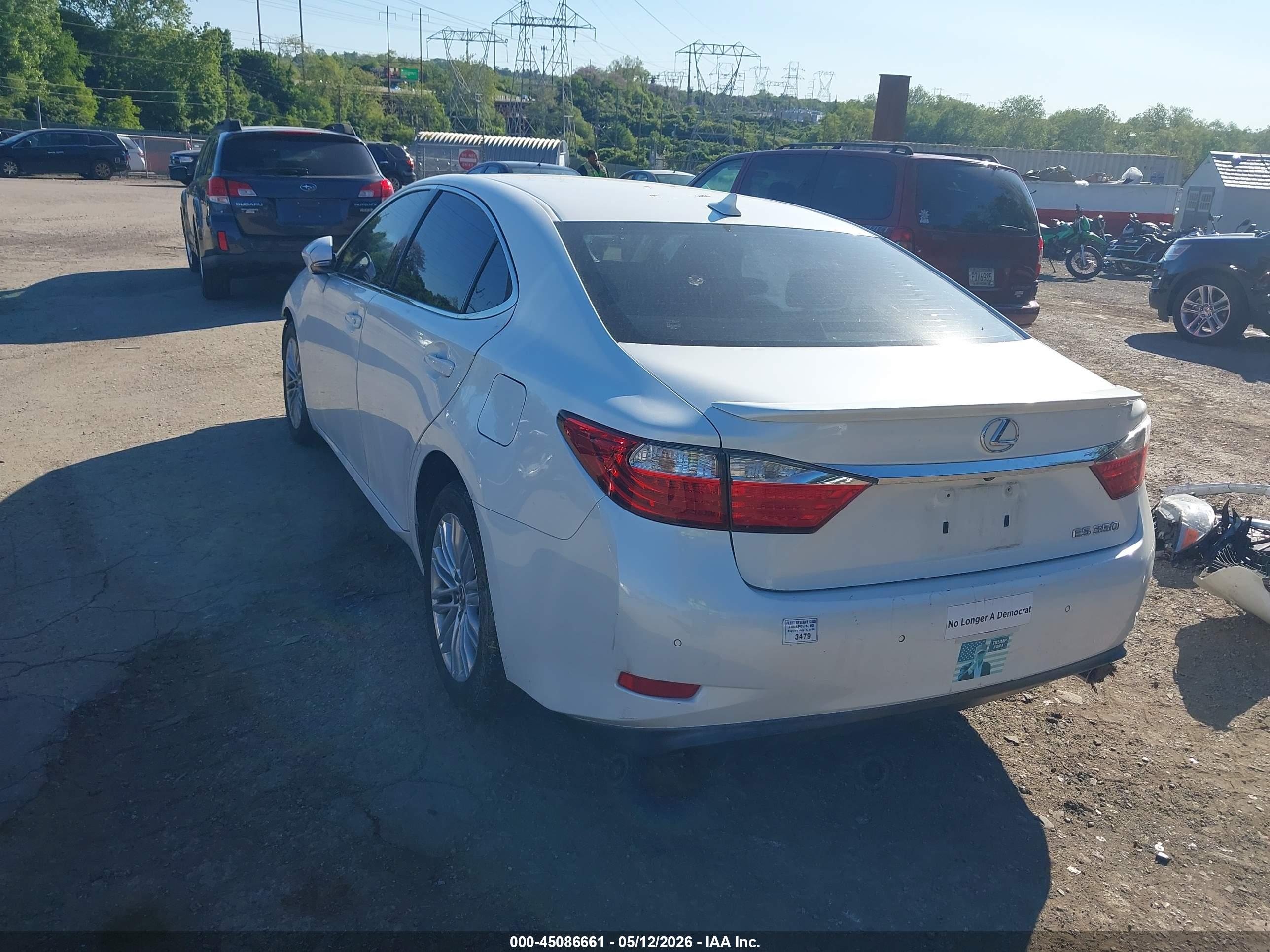 2014 LEXUS ES — VIN JTHBK1GG2E2105774 — photo 3