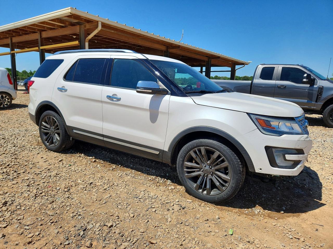 2017 FORD Explorer — VIN 1FM5K8HT8HGC02449 — photo 4