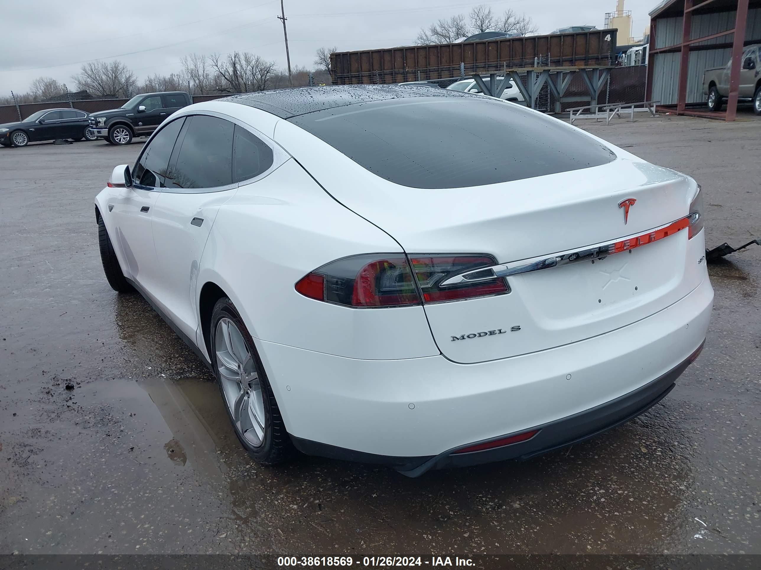 2015 TESLA MODEL S — VIN 5YJSA1E20FF106450 — photo 3