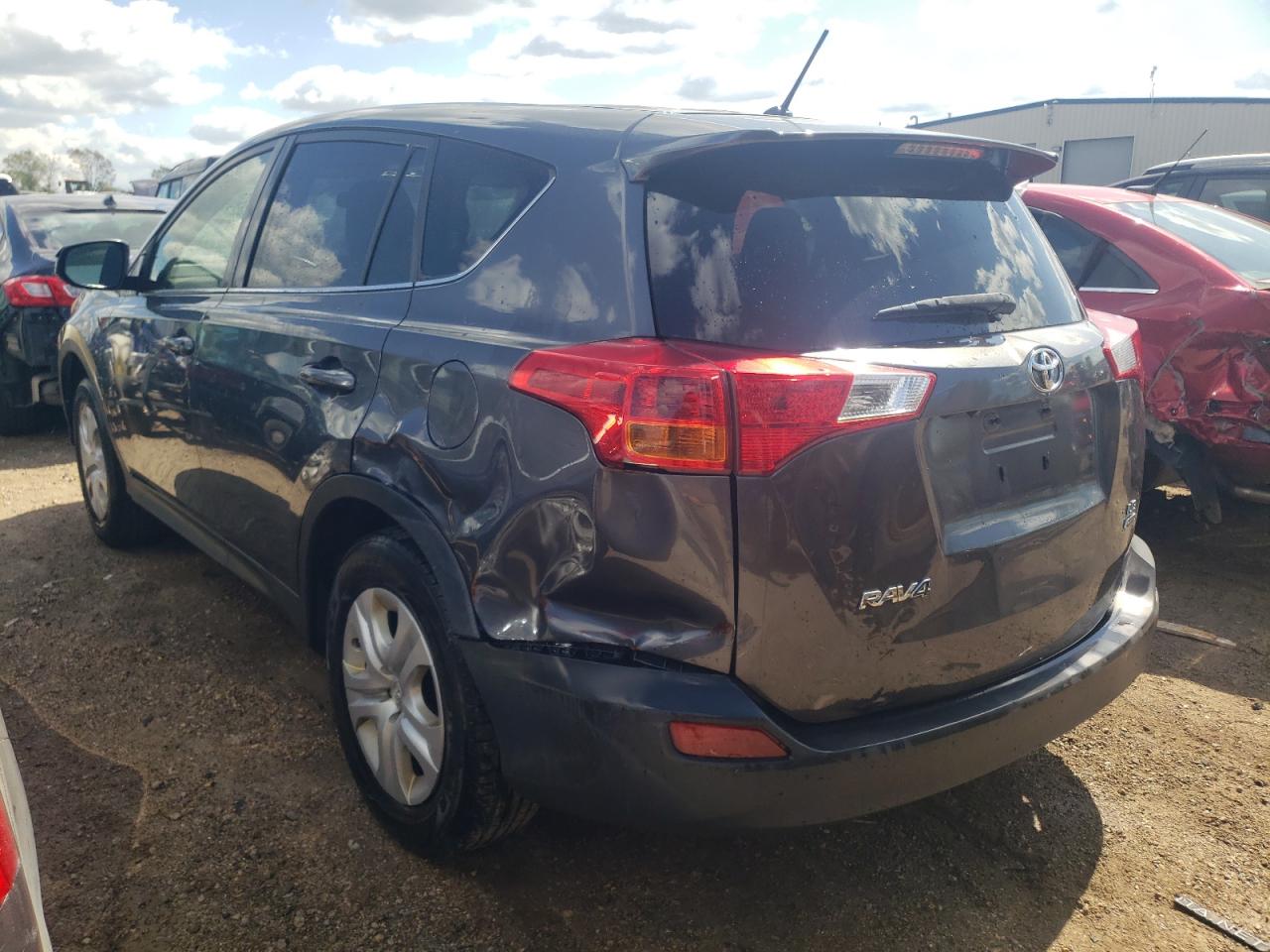 2015 TOYOTA RAV4 LE — VIN JTMBFREV1FD113571 — photo 2