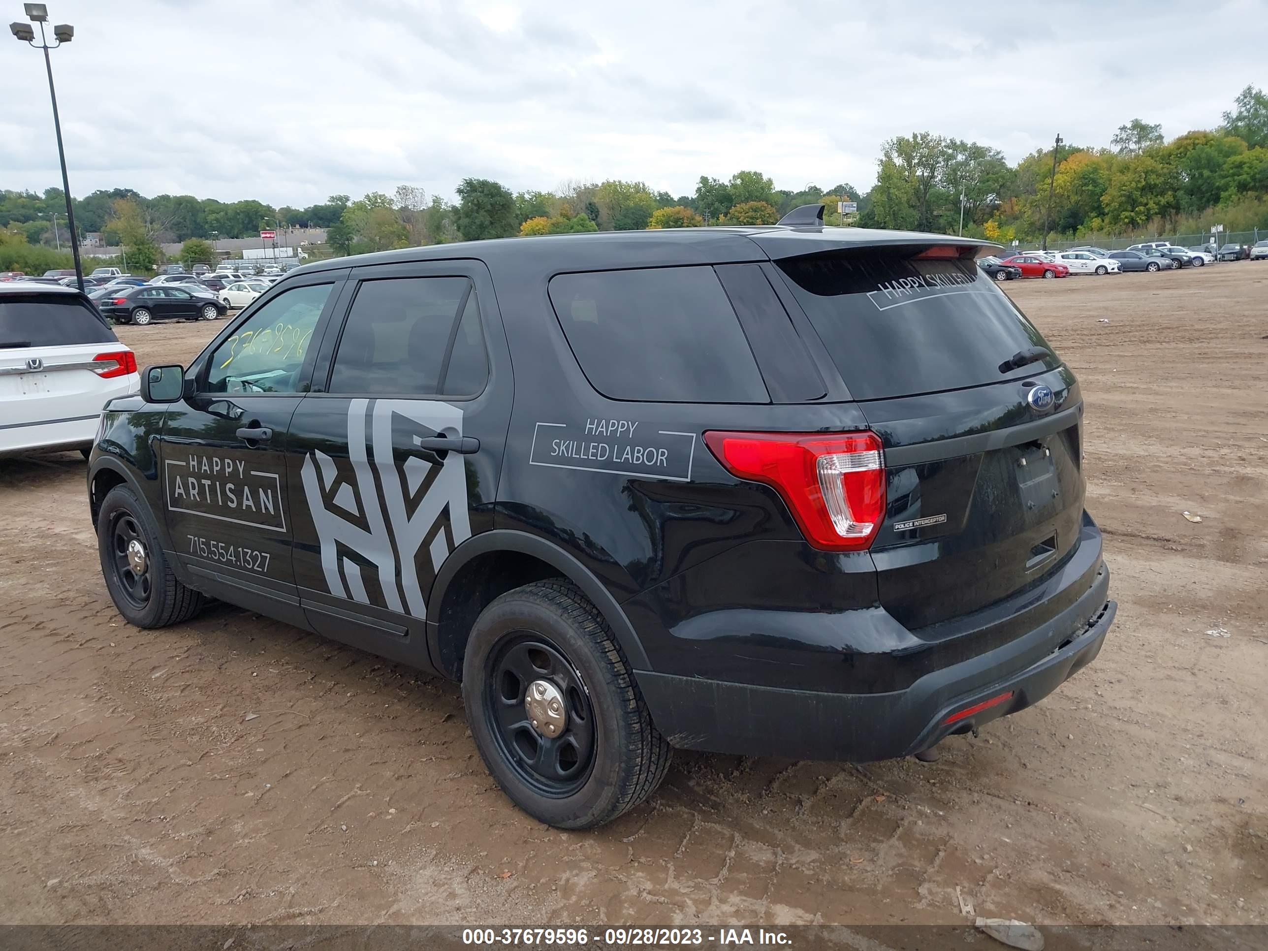 2017 FORD UTILITY POLICE INTERCEPTOR — VIN 1FM5K8AR4HGC56863 — photo 3