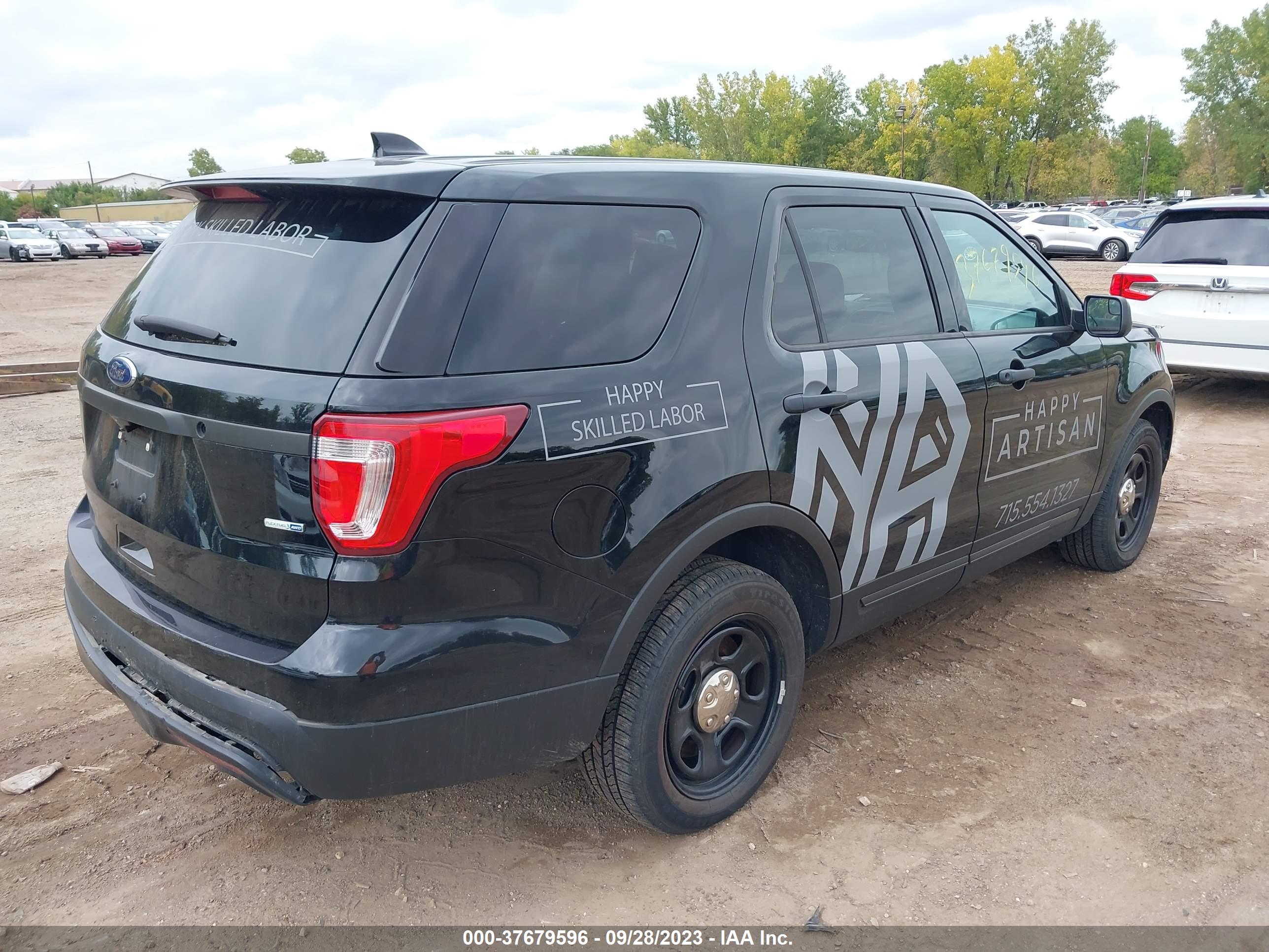 2017 FORD UTILITY POLICE INTERCEPTOR — VIN 1FM5K8AR4HGC56863 — photo 4