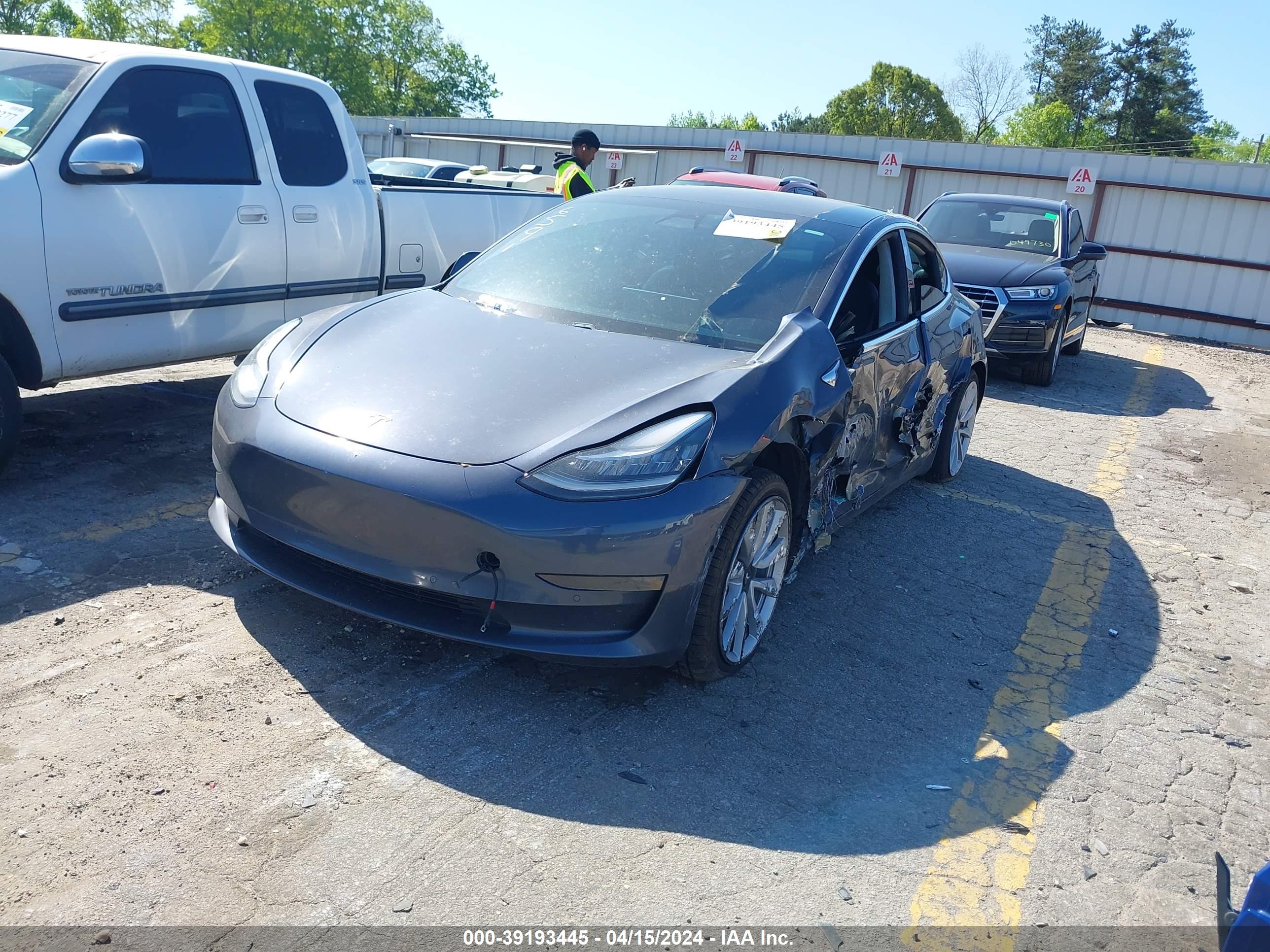 2020 TESLA MODEL 3 — VIN 5YJ3E1EB5LF646591 — photo 2