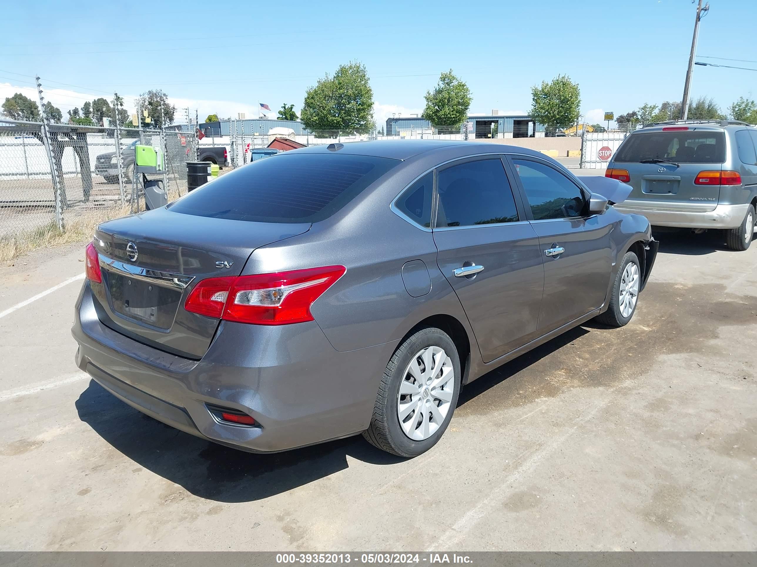 2016 NISSAN SENTRA — VIN 3N1AB7APXGL650392 — photo 4
