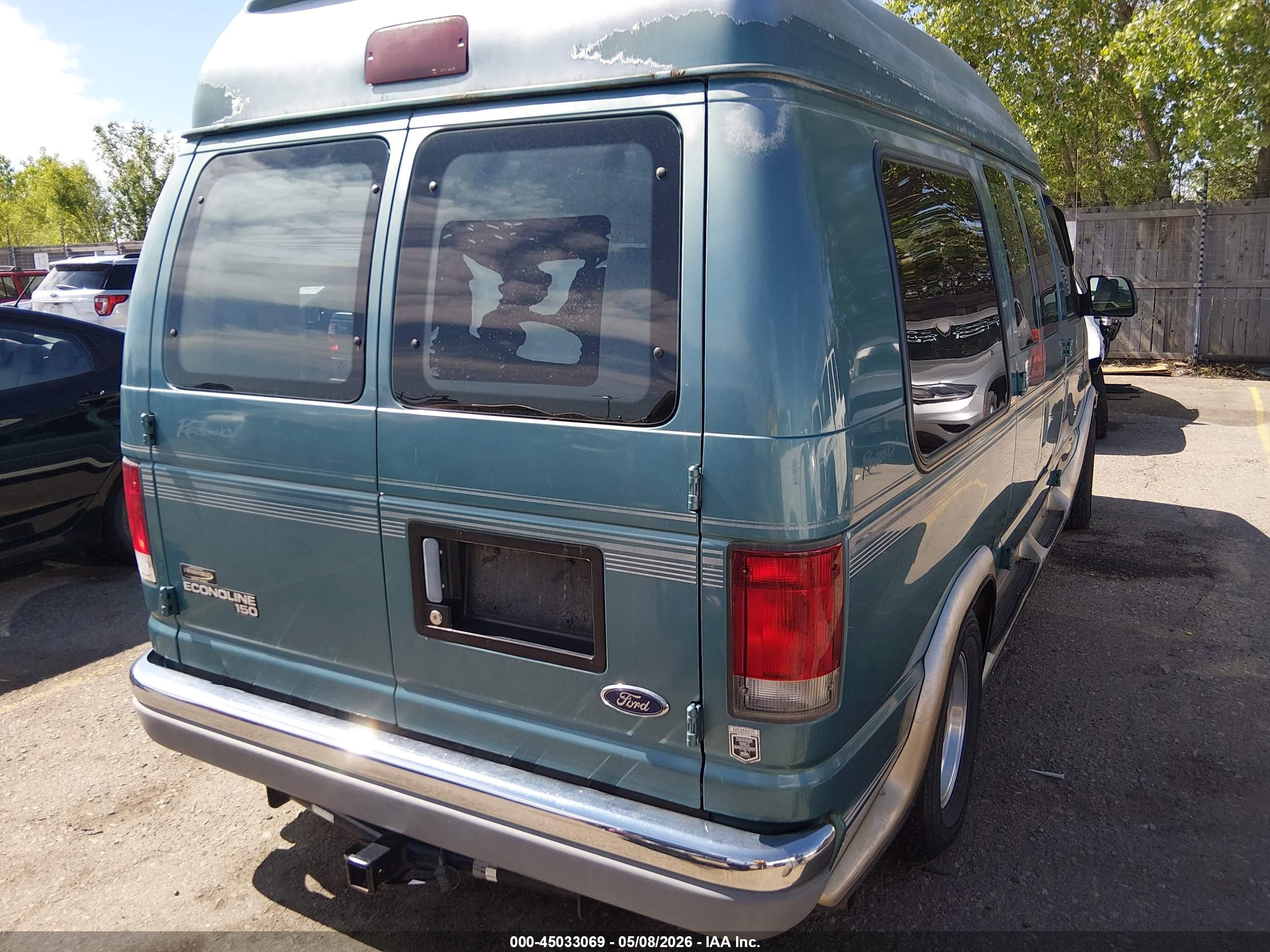 1998 FORD Transit — VIN 1FDRE14L1WHA53749 — photo 4