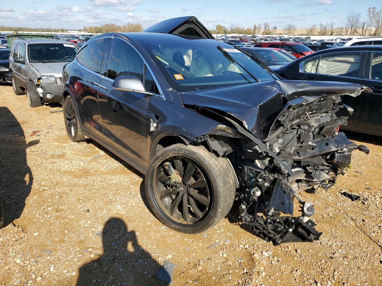 2016 TESLA MODEL X — VIN 5YJXCAE22GF017593 — photo 4