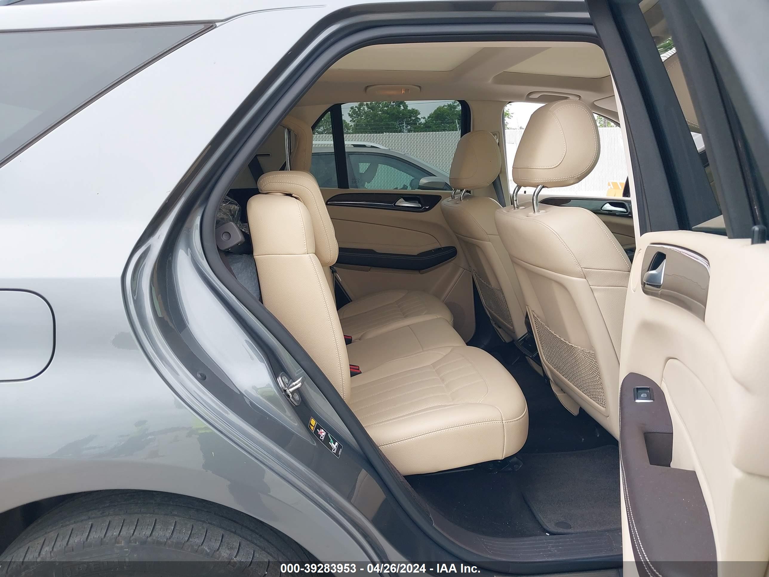 4JGDA5JB3JB116404 — photo 8