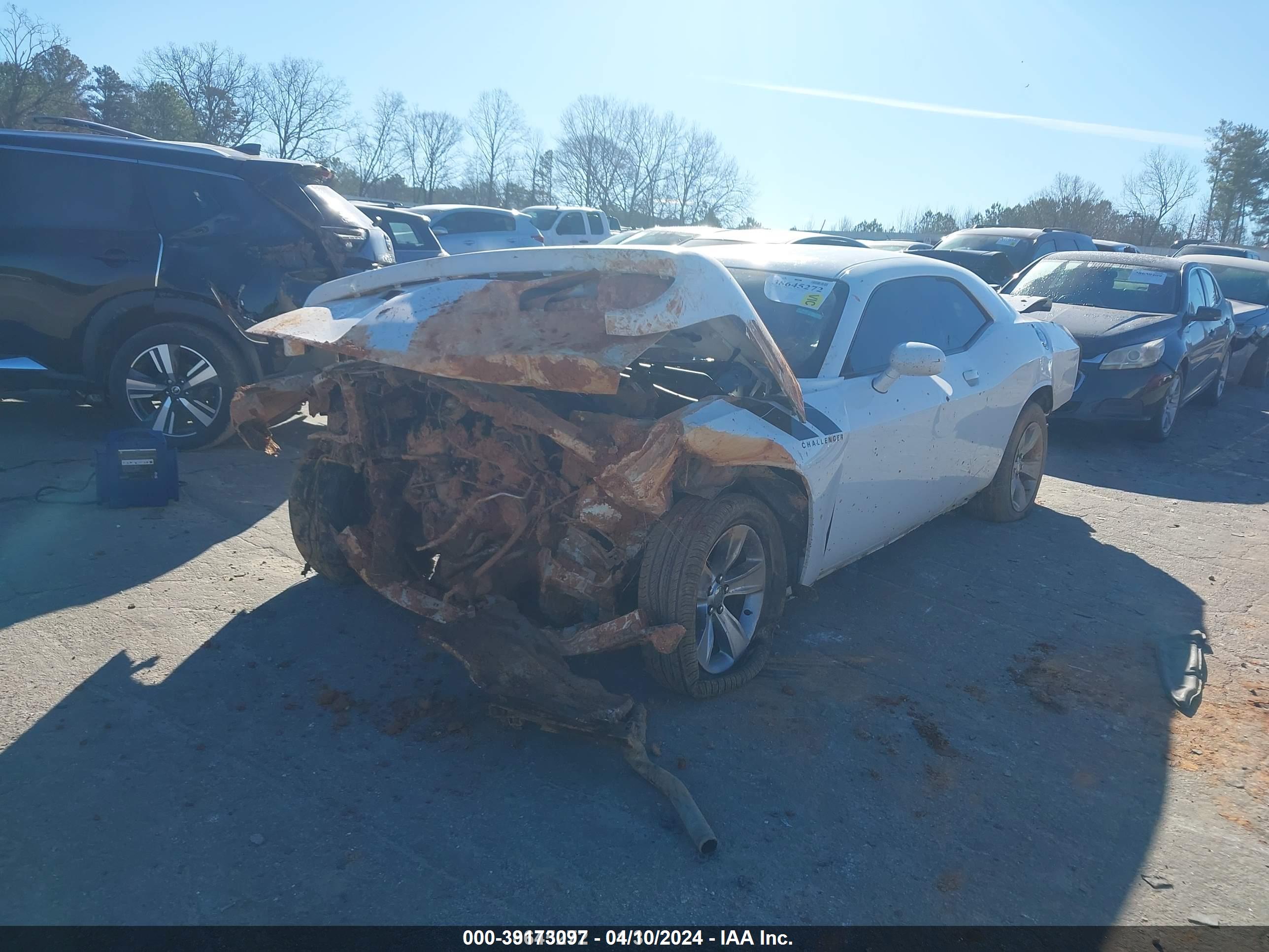 2017 DODGE CHALLENGER — VIN 2C3CDZAG8HH568400 — photo 2