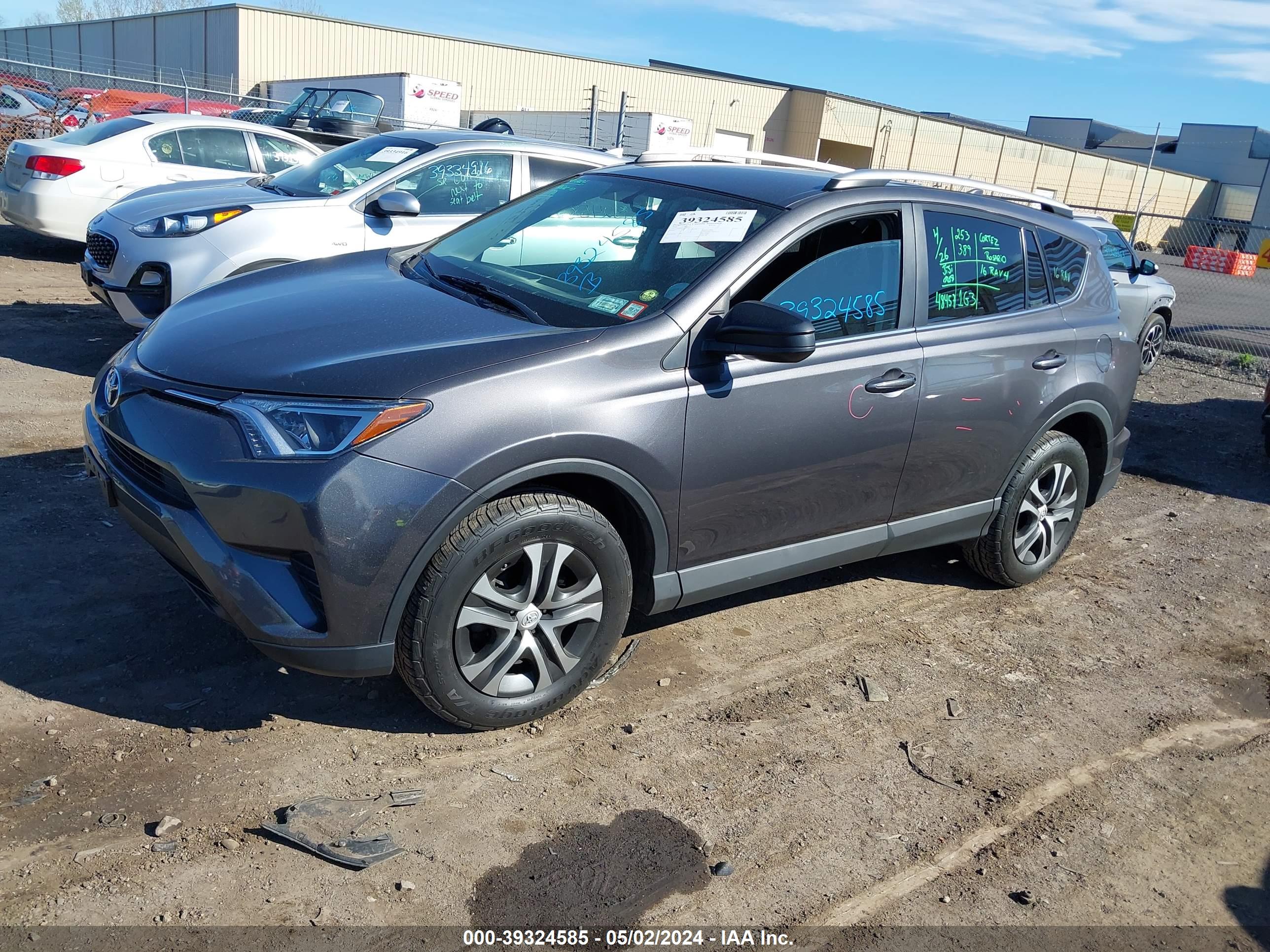 2016 TOYOTA RAV4 — VIN 2T3BFREV6GW423557 — photo 2
