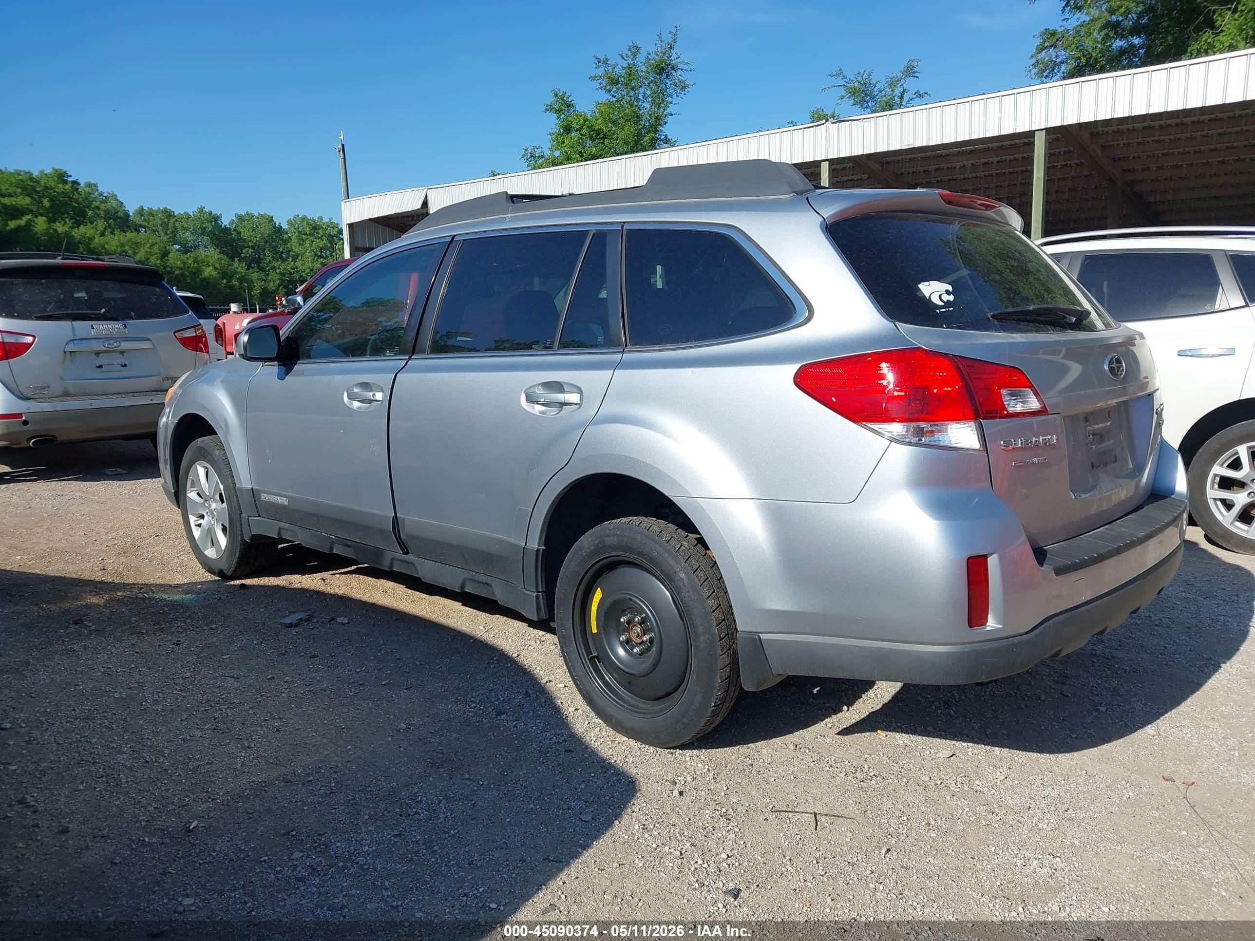 2012 SUBARU Outback — VIN 4S4BRDAC1C2303579 — photo 3