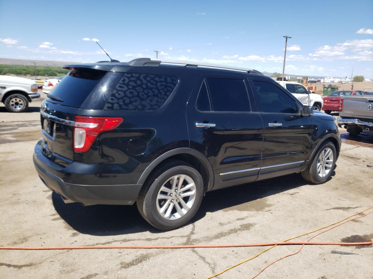 2011 FORD EXPLORER X — VIN 1FMHK7D8XBGA01197 — photo 3