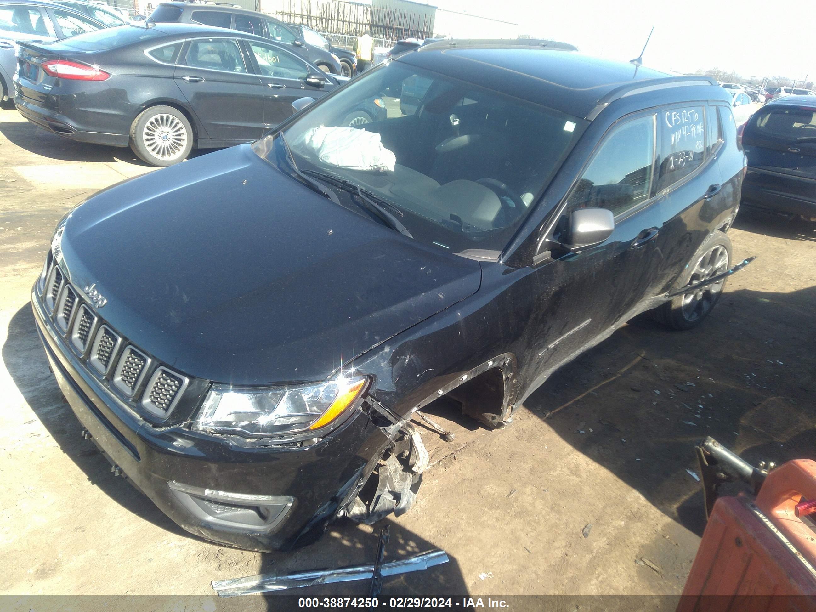 2021 JEEP COMPASS — VIN 3C4NJDEB6MT554298 — photo 2