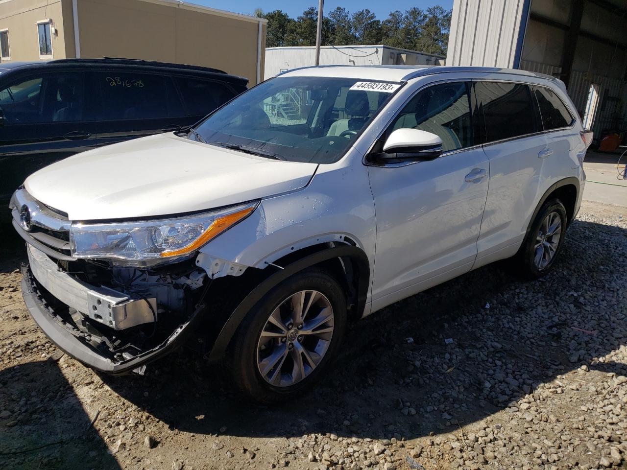 2015 TOYOTA HIGHLANDER — VIN 5TDKKRFH0FS086338 — photo 1 of 13