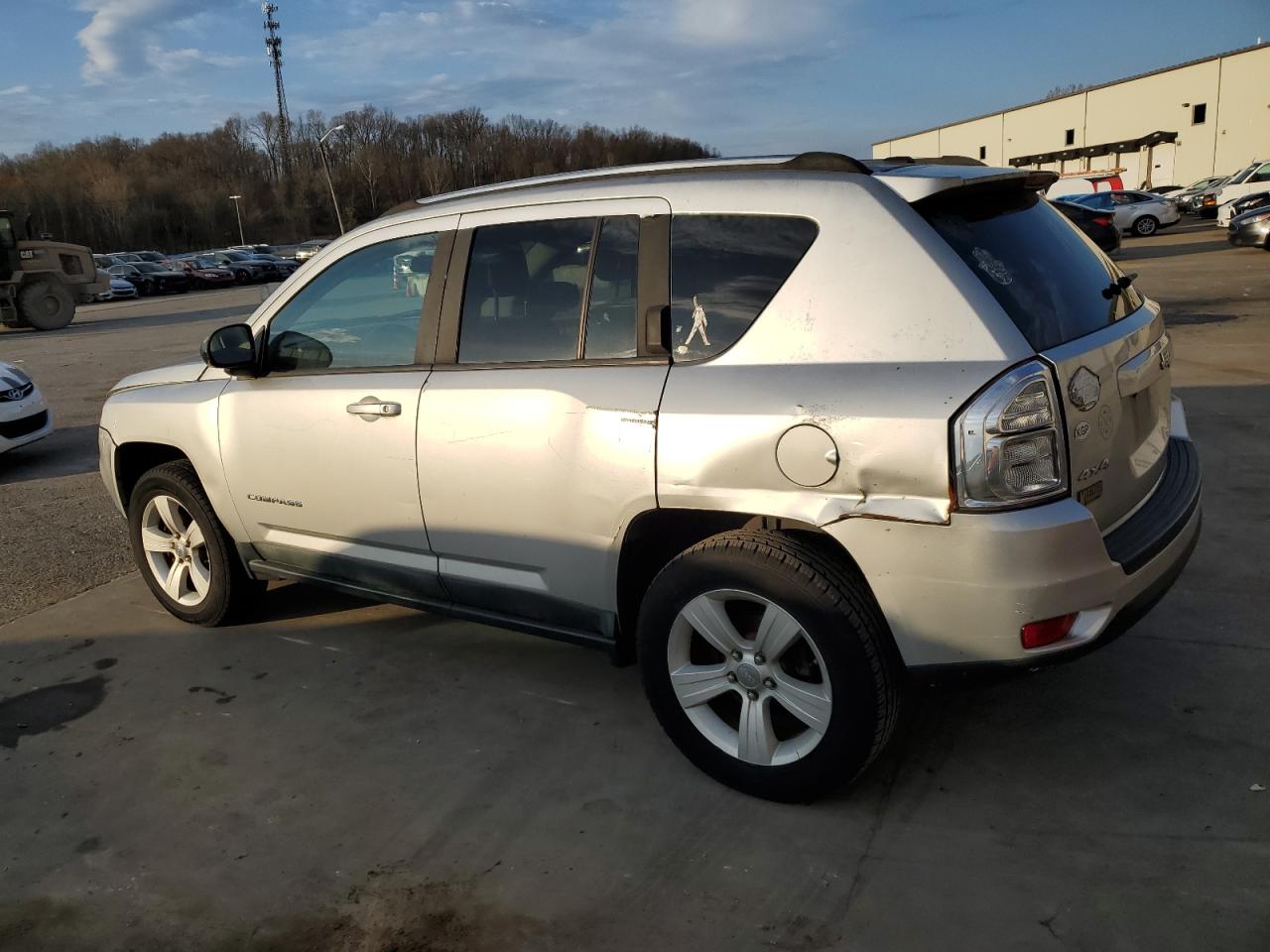 2011 JEEP COMPASS SP — VIN 1J4NF1FBXBD251939 — photo 2