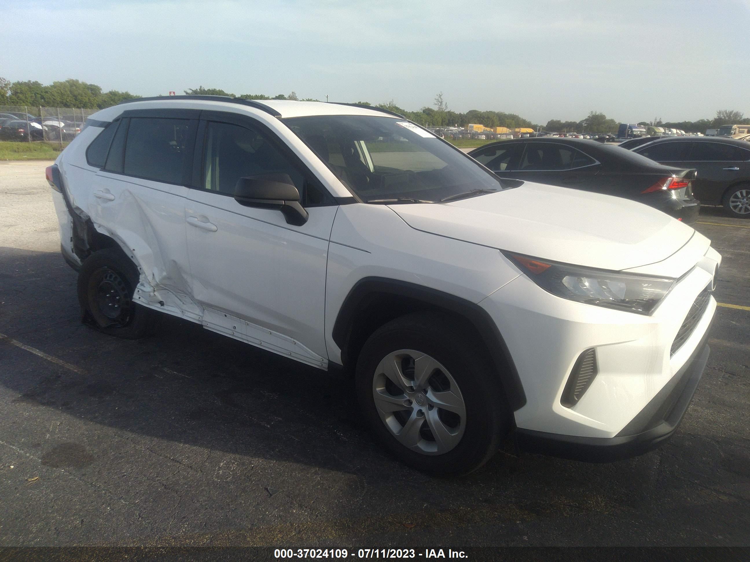 2021 TOYOTA RAV4 — VIN 2T3H1RFV9MC128456 — photo 1 of 16