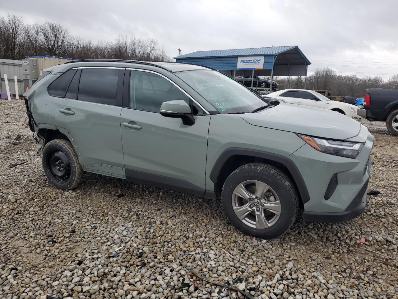 2022 TOYOTA RAV4 XLE — VIN 2T3W1RFV1NW195141 — photo 4