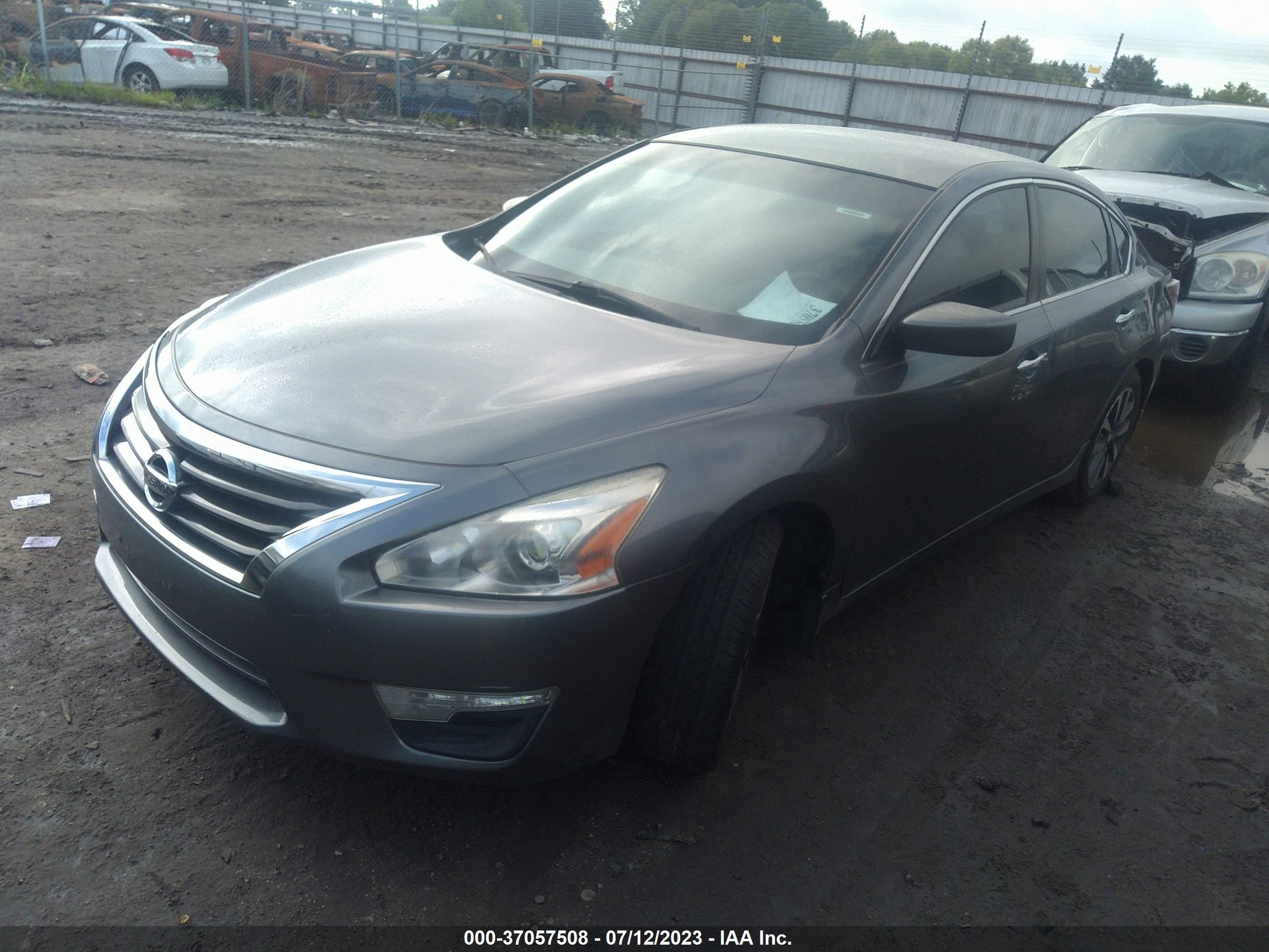 2015 NISSAN ALTIMA — VIN 1N4AL3AP3FN316566 — photo 2