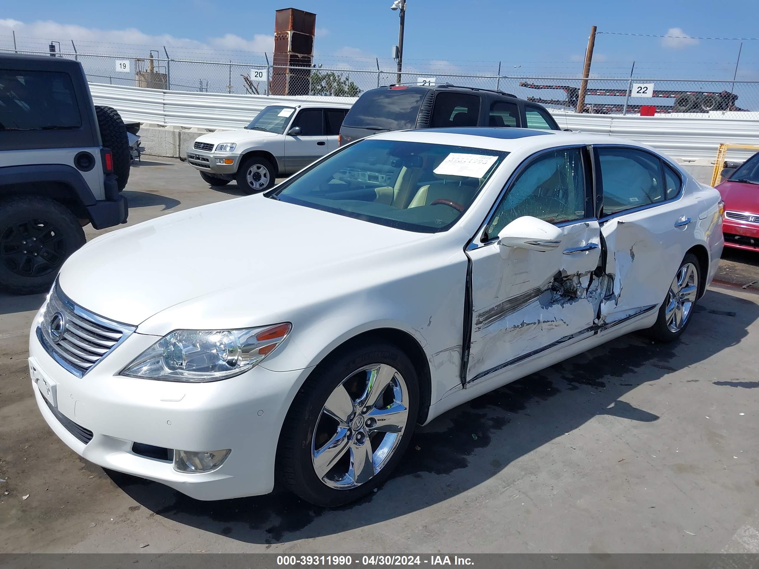 2010 LEXUS LS 460 — VIN JTHGL5EF3A5040849 — photo 2