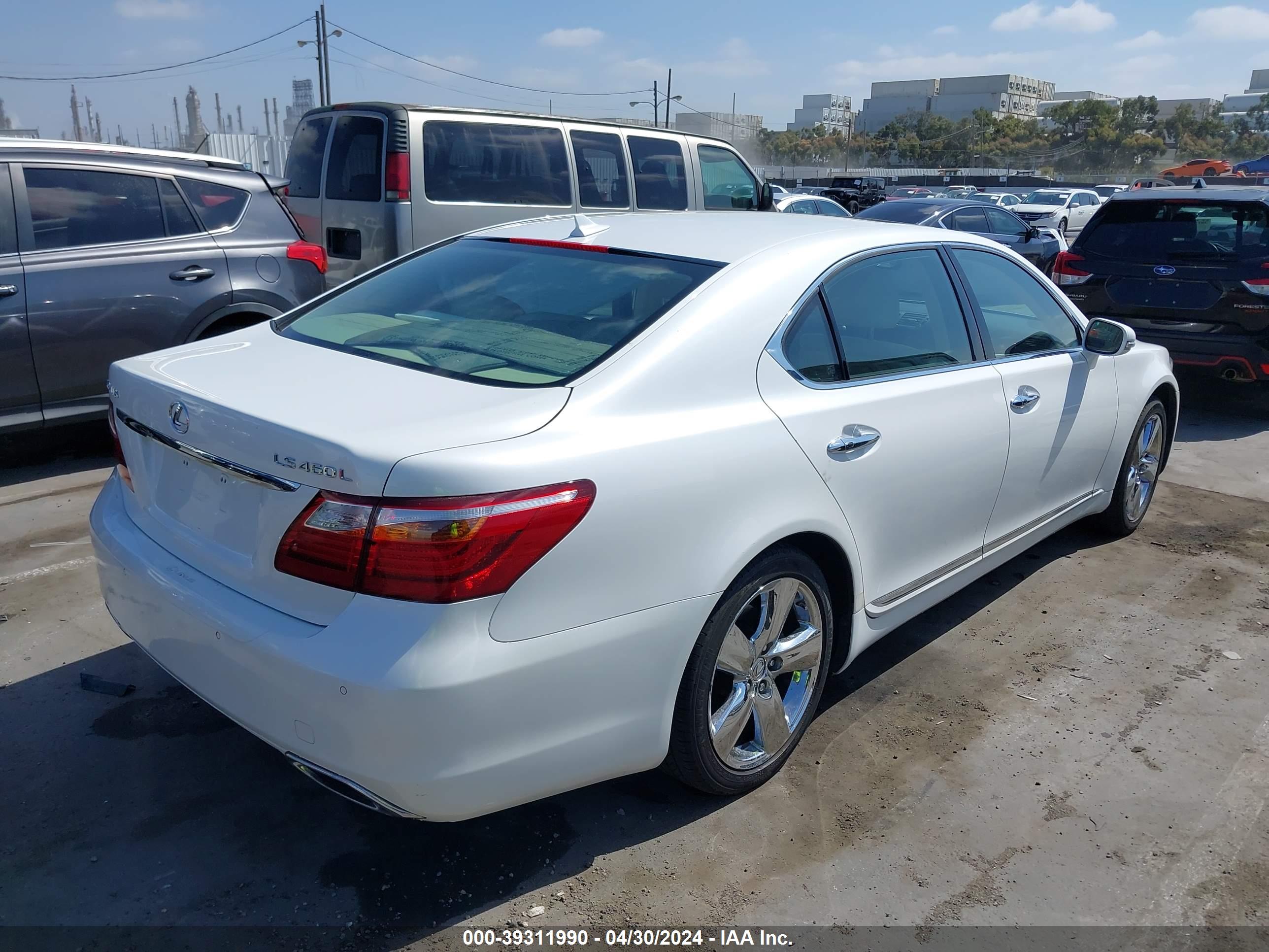 2010 LEXUS LS 460 — VIN JTHGL5EF3A5040849 — photo 4