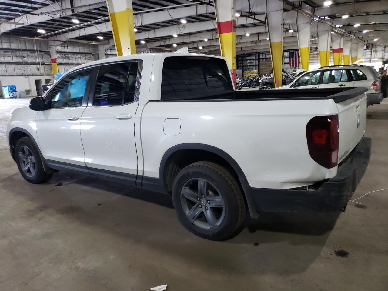 2021 HONDA RIDGELINE — VIN 5FPYK3F55MB016632 — photo 2