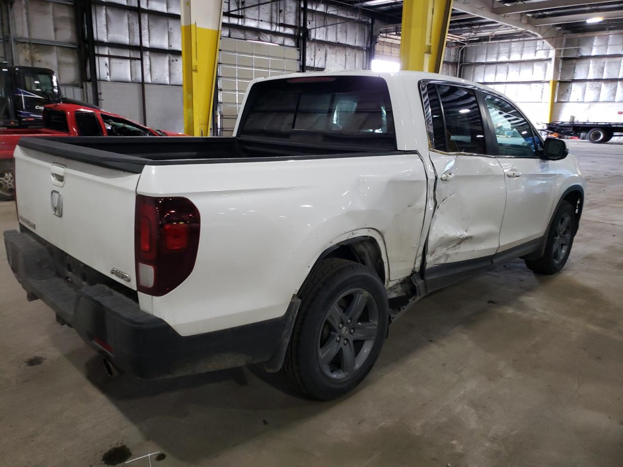 2021 HONDA RIDGELINE — VIN 5FPYK3F55MB016632 — photo 3