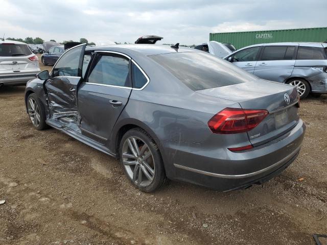 2017 VOLKSWAGEN PASSAT R-L — VIN 1VWDT7A39HC082425 — photo 2