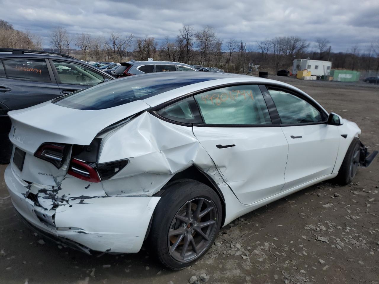 2022 TESLA MODEL 3 — VIN 5YJ3E1EB8NF335014 — photo 3