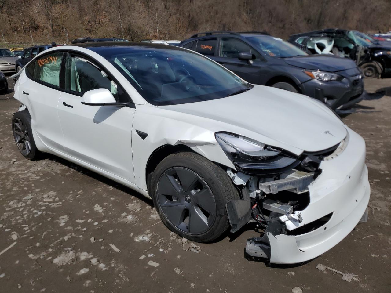 2022 TESLA MODEL 3 — VIN 5YJ3E1EB8NF335014 — photo 4