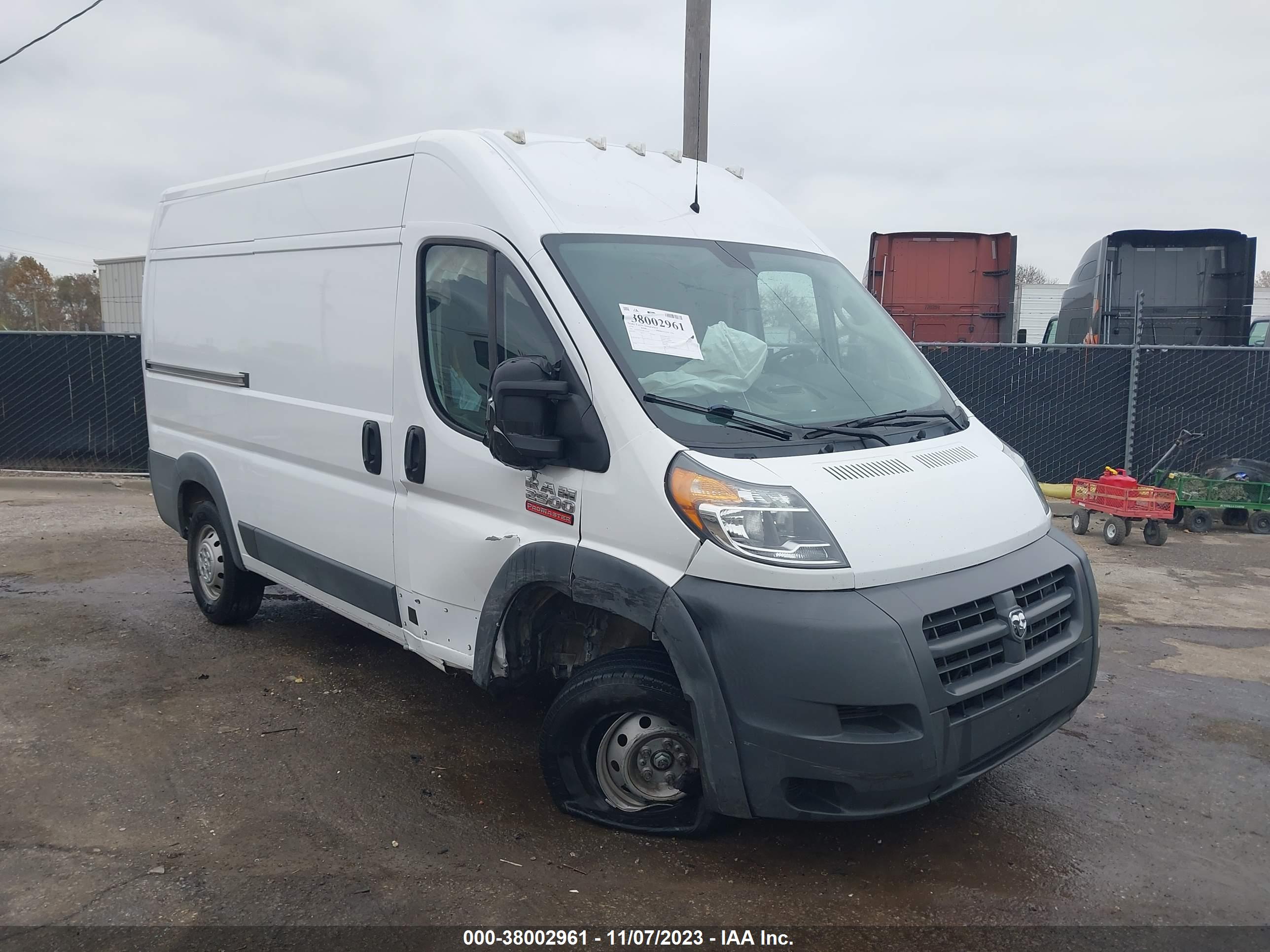 2018 RAM PROMASTER 2500 — VIN 3C6TRVCG5JE114164 — photo 1 of 17