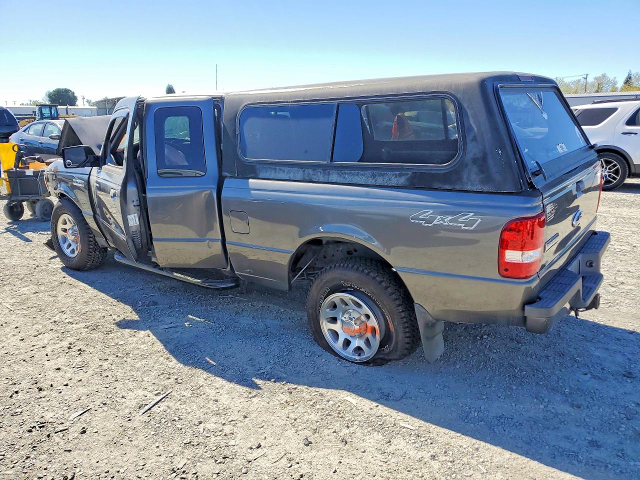 2011 FORD Ranger — VIN 1FTLR4FE9BPA35336 — photo 2