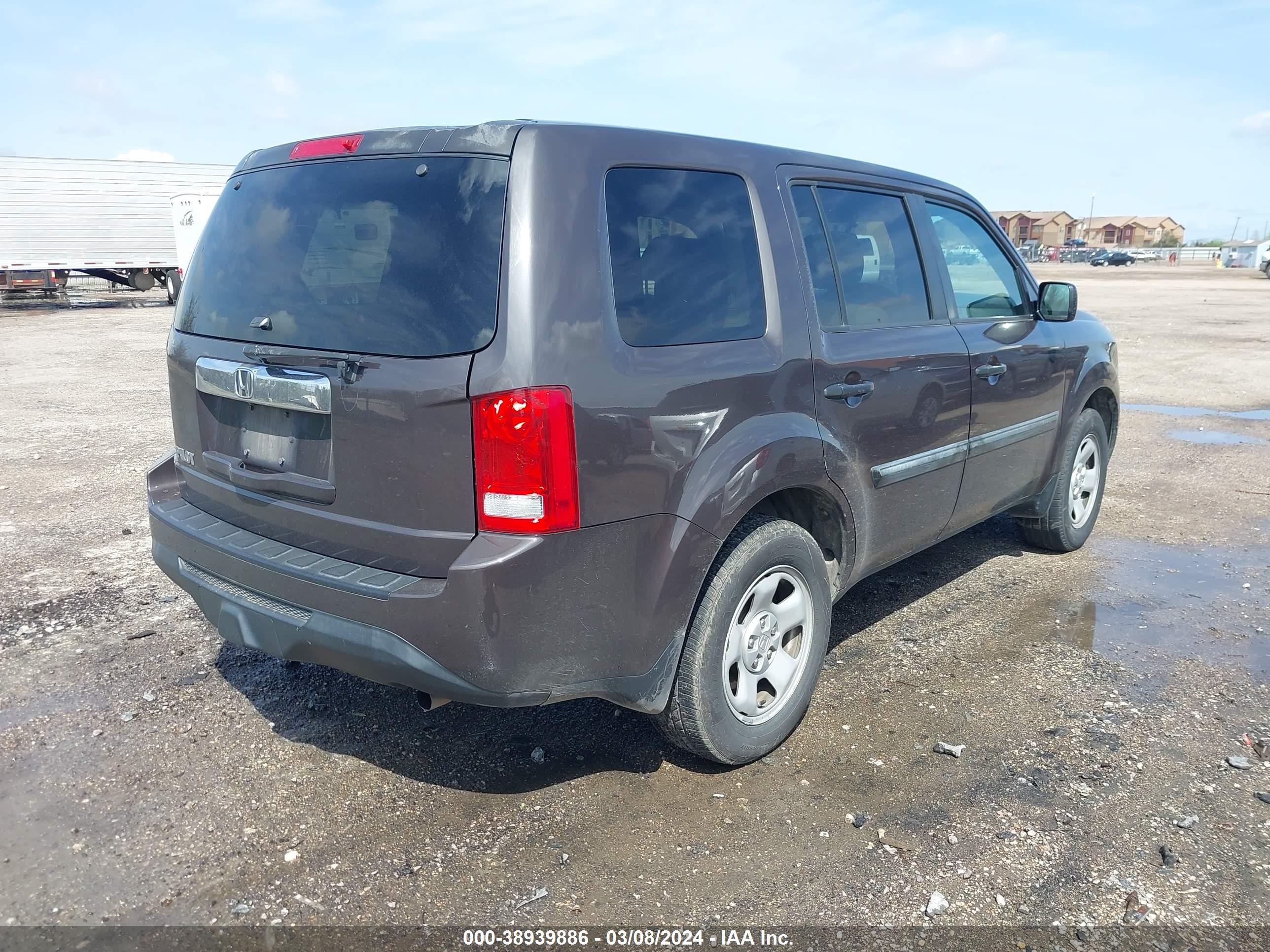 2013 HONDA PILOT — VIN 5FNYF3H25DB044589 — photo 4