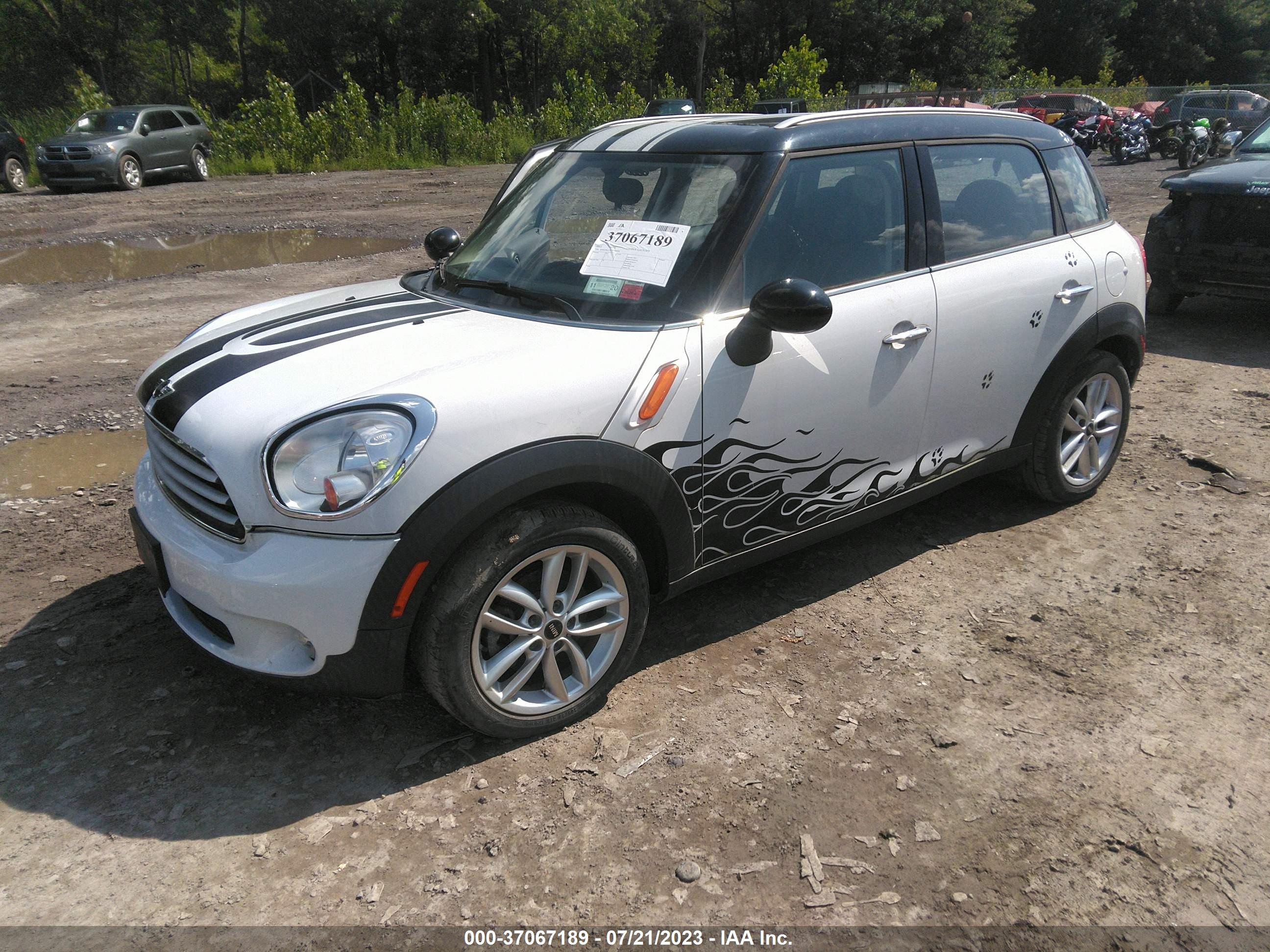2012 MINI COOPER COUNTRYMAN — VIN WMWZB3C55CWM06946 — photo 2
