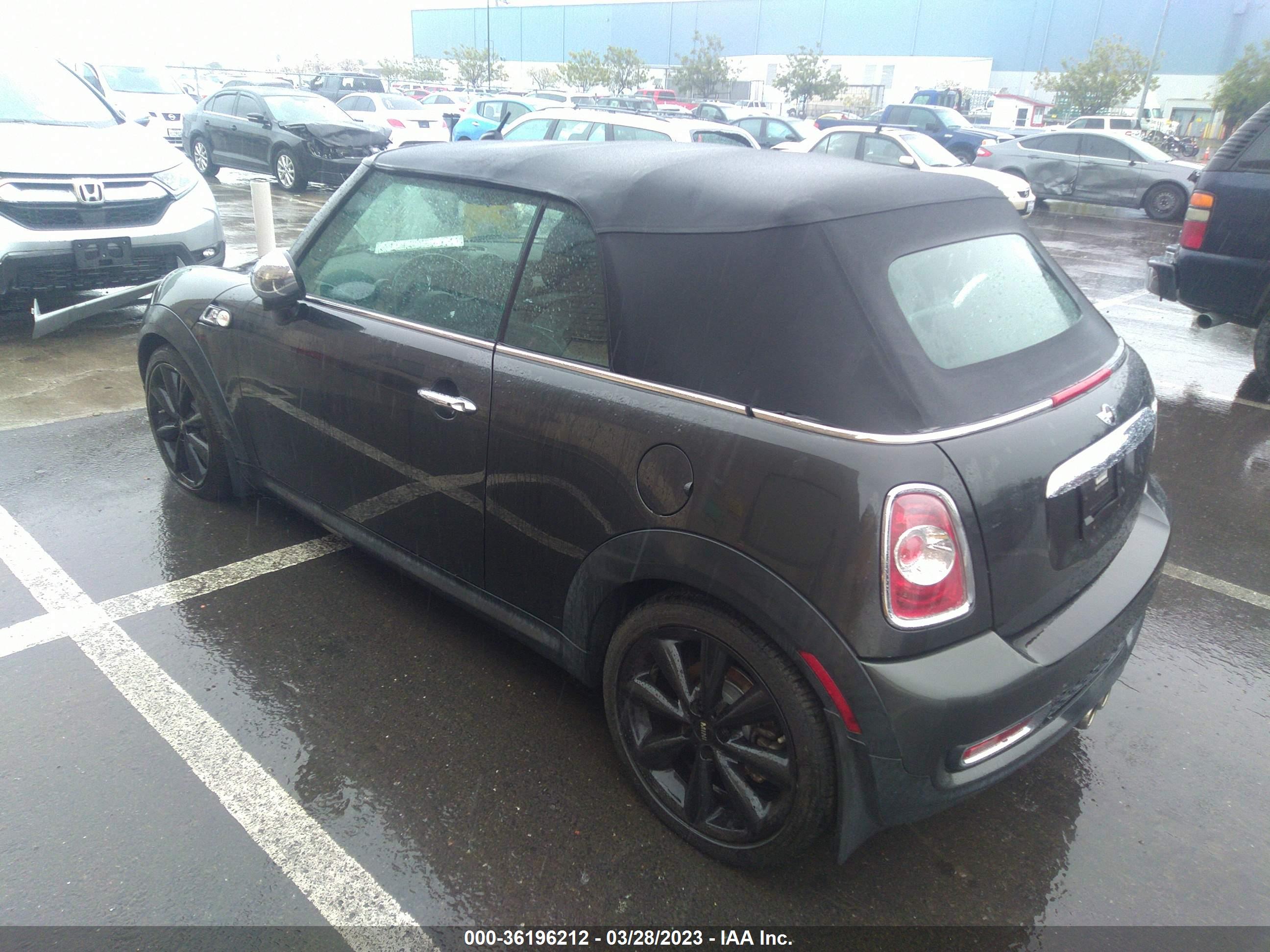 2011 MINI COOPER S — VIN WMWZP3C51BTX84263 — photo 3