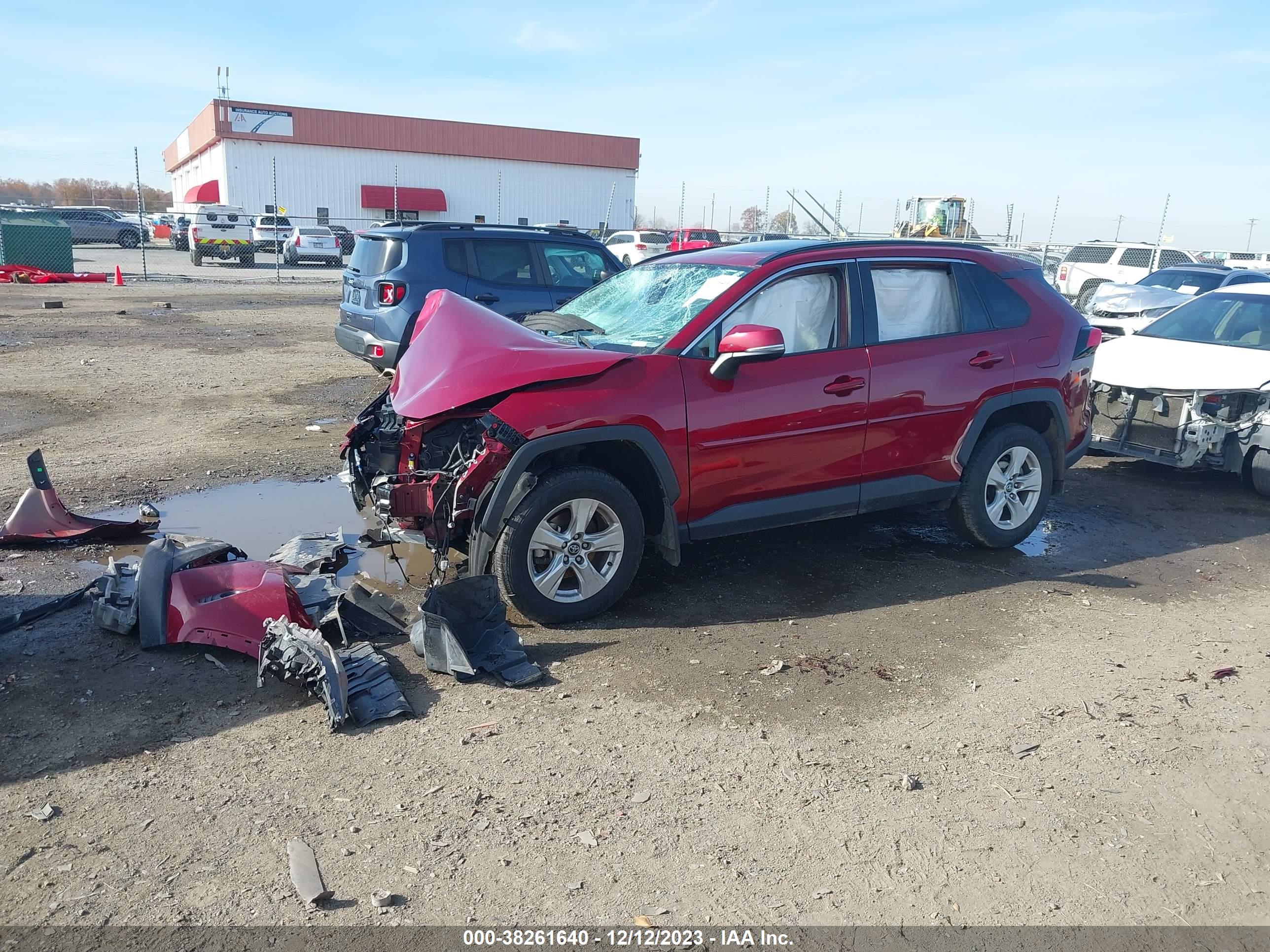 2020 TOYOTA RAV4 — VIN 2T3W1RFV2LC065707 — photo 2