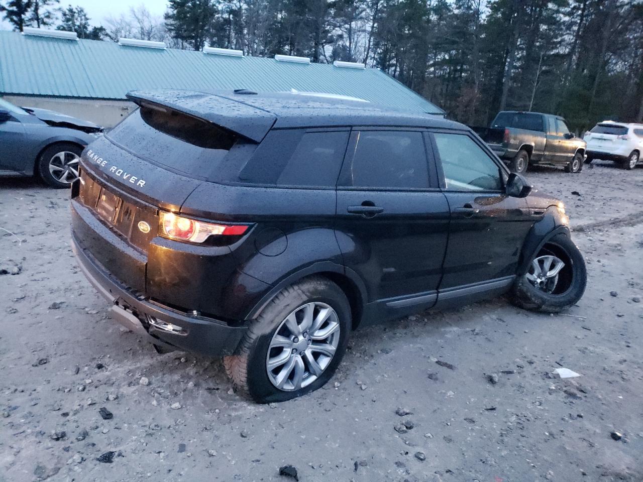 2015 LAND ROVER RANGE ROVE — VIN SALVN2BG8FH045025 — photo 3