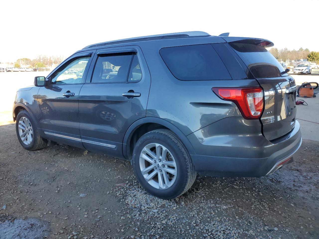 2017 FORD EXPLORER X — VIN 1FM5K7D87HGD95950 — photo 2