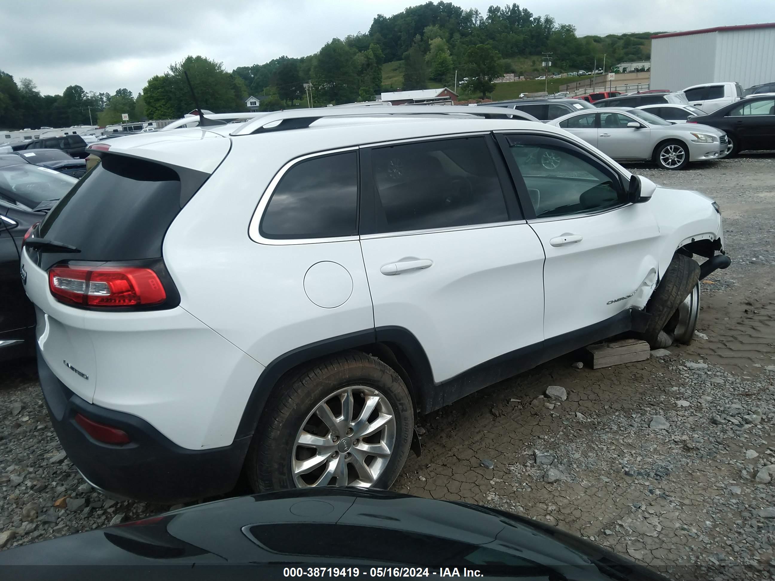 2016 JEEP CHEROKEE — VIN 1C4PJMDS7GW198646 — photo 4