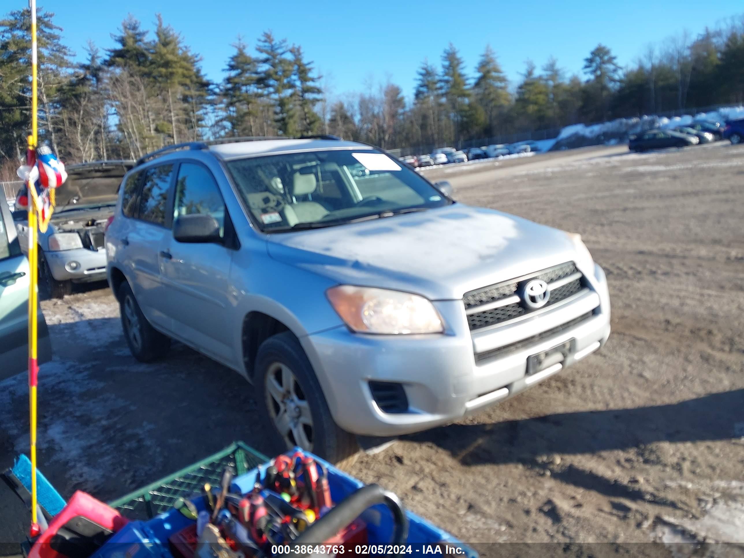 2010 TOYOTA RAV4 — VIN 2T3BF4DV8AW079855 — photo 1 of 11