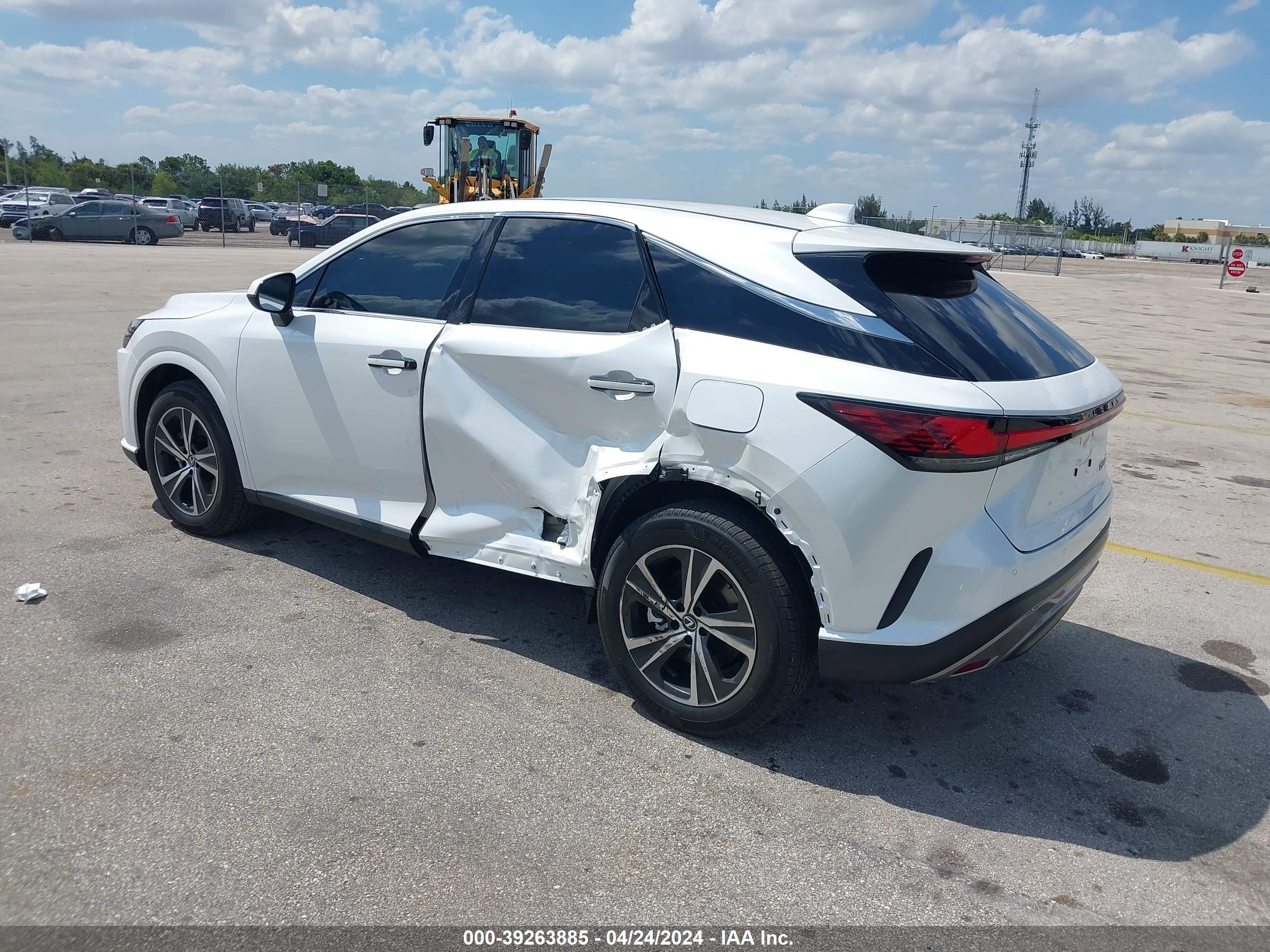 2024 LEXUS RX 350 — VIN 2T2BAMBA1RC033431 — photo 3