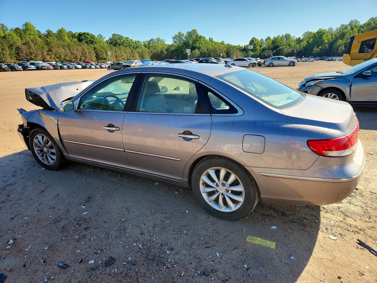 2008 HYUNDAI Azera — VIN KMHFC46F78A304531 — photo 2