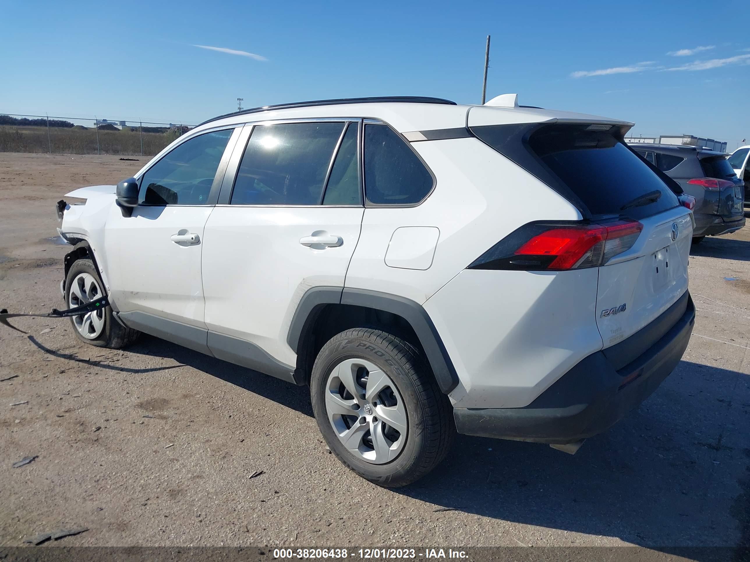 2019 TOYOTA RAV4 — VIN 2T3H1RFV8KC023730 — photo 3