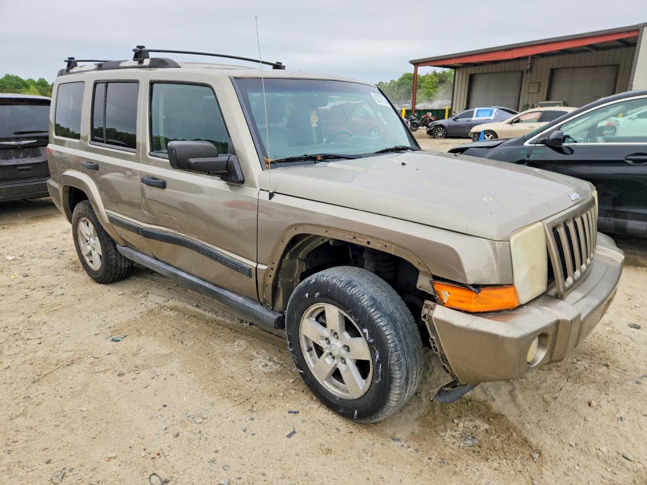 2006 JEEP Commander — VIN 1J8HG48N06C209437 — photo 4