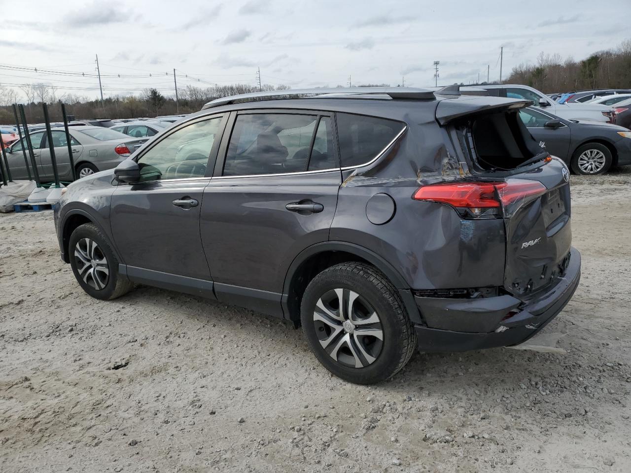 2017 TOYOTA RAV4 LE — VIN JTMBFREV2HJ707302 — photo 2