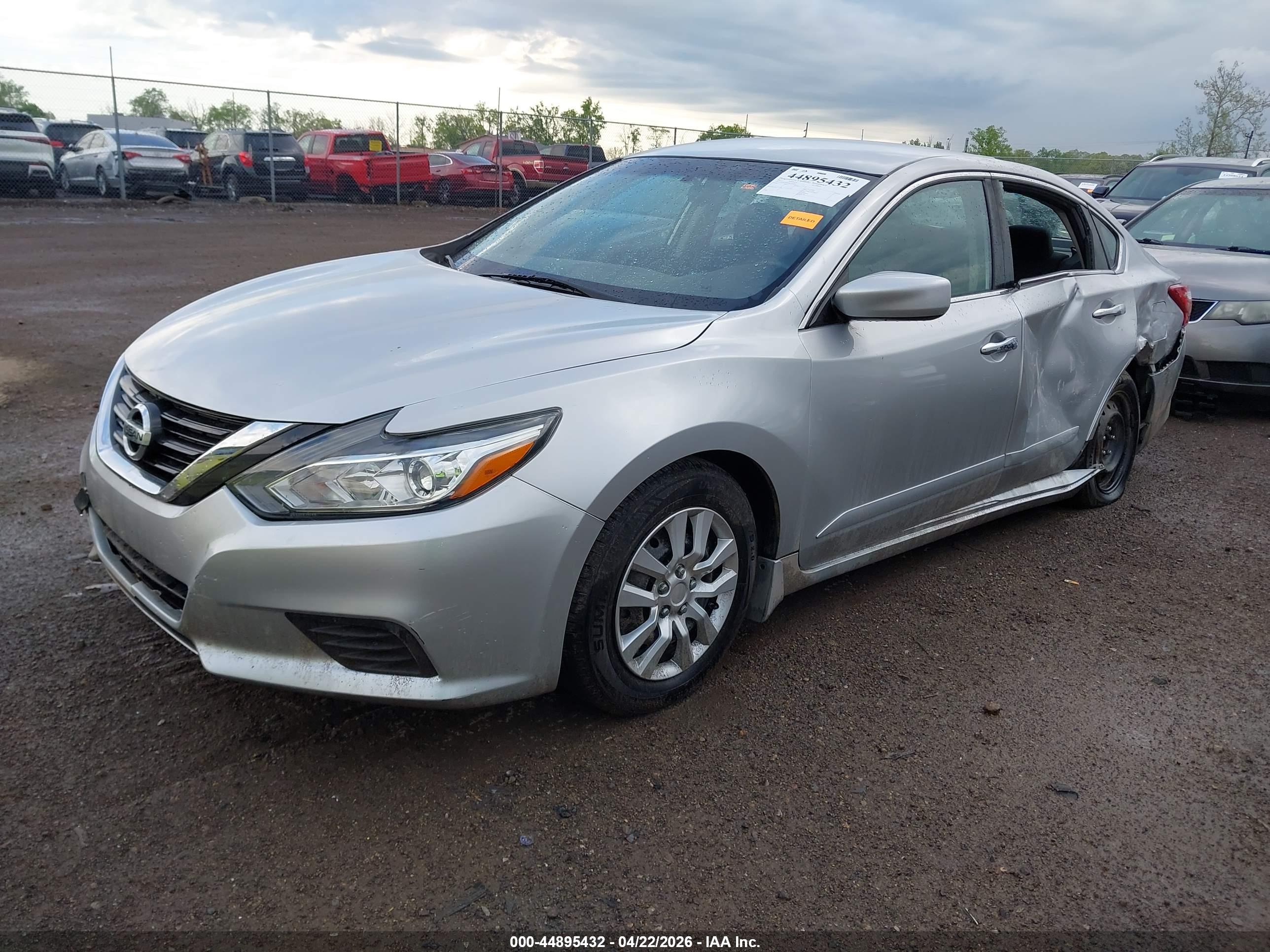 2017 NISSAN Altima — VIN 1N4AL3AP9HC247249 — photo 2