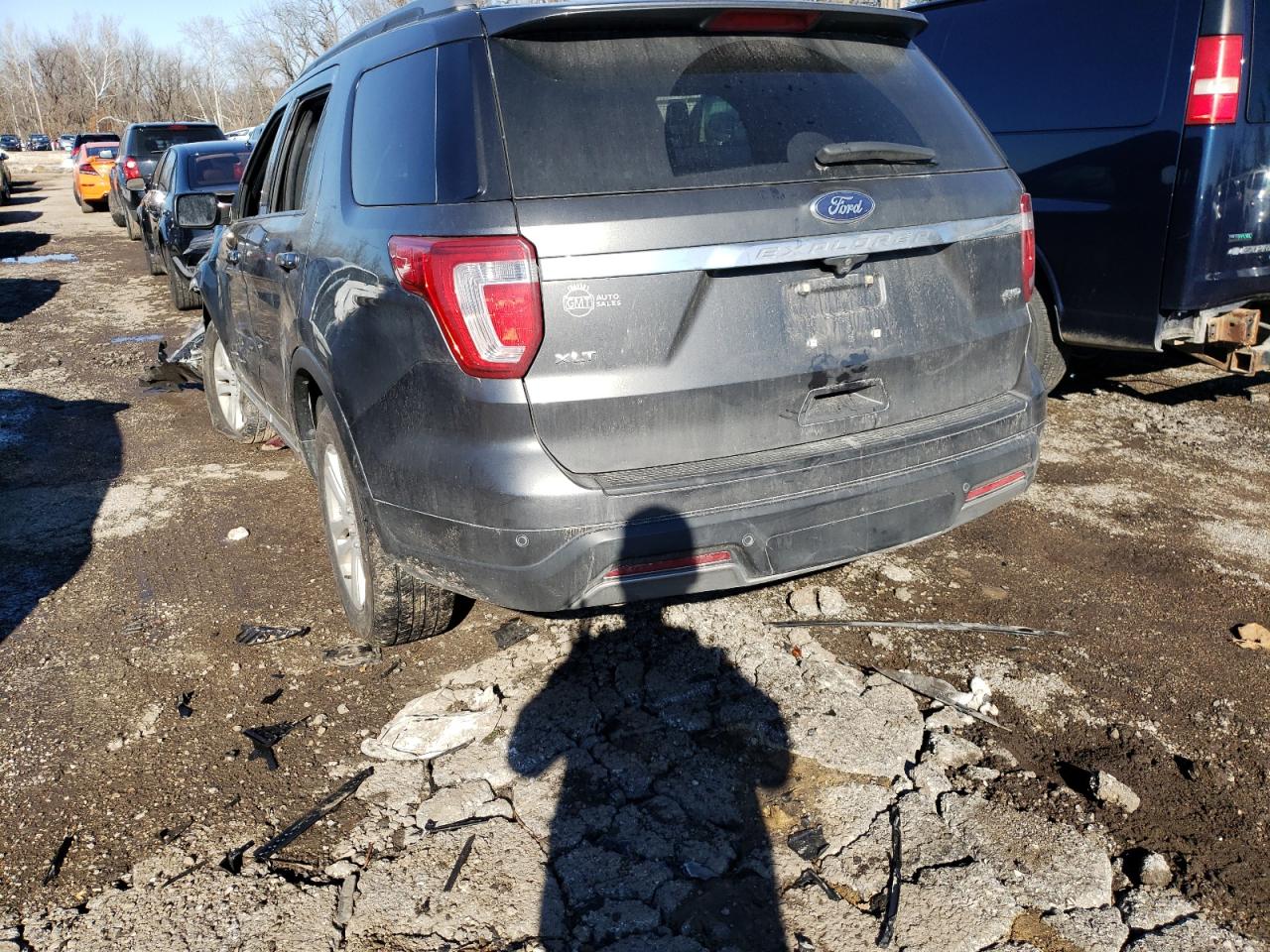 2019 FORD EXPLORER X — VIN 1FM5K8D87KGA28558 — photo 2