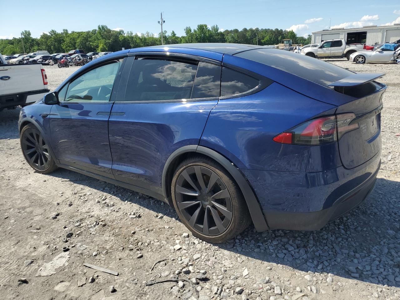 2022 TESLA MODEL X — VIN 7SAXCBE51NF331414 — photo 2