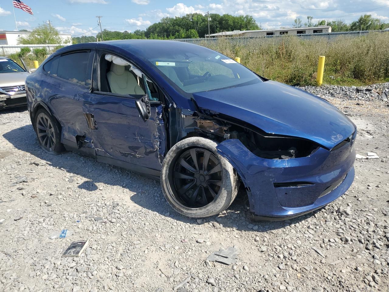 2022 TESLA MODEL X — VIN 7SAXCBE51NF331414 — photo 4