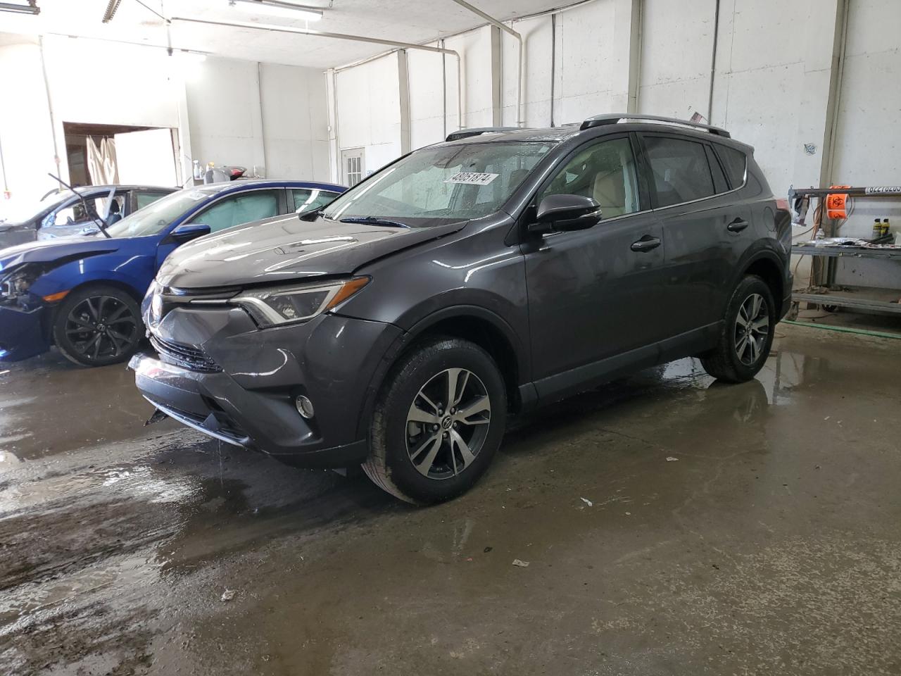 2018 TOYOTA RAV4 ADVEN — VIN JTMWFREV4JJ734816 — photo 1 of 13