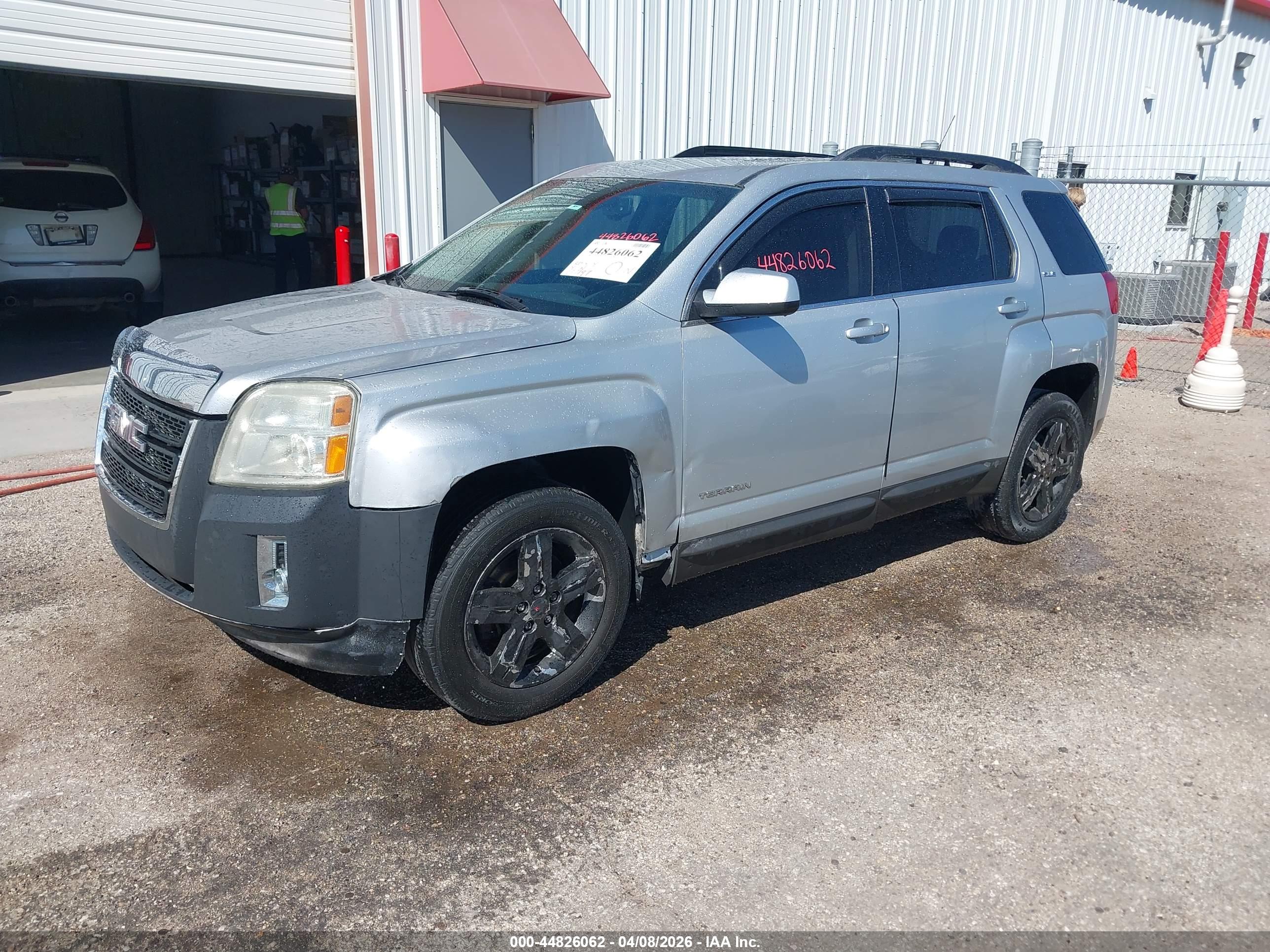 2012 GMC Terrain — VIN 2GKALSEKXC6193890 — photo 2